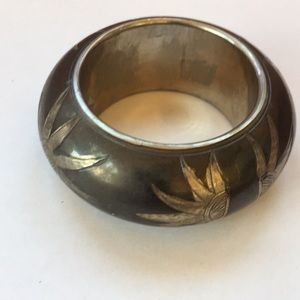 METAL ETCHED THICK BANGLE BRACELET
